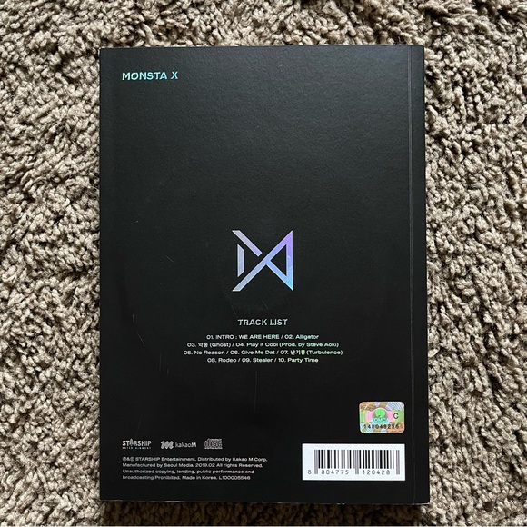 Monsta X 2ND ALBUM: TAKE 2 We Are Here Ver III - Picture 4 of 4